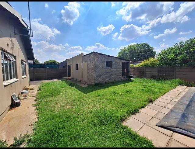 3 BEDROOM HOUSE FOR SALE IN VANDERBIJLPARK SE 1